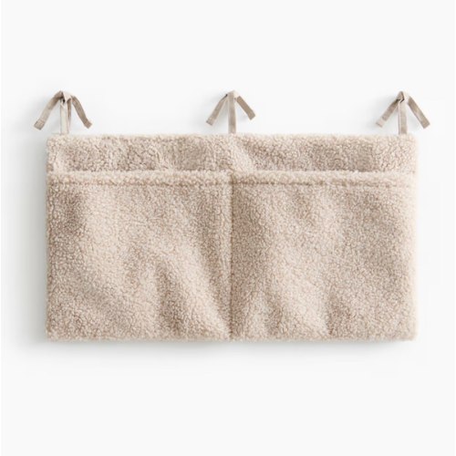 FLUFFY WALL-HANGING STORAGE