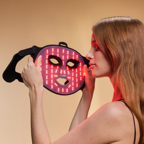 Best Red Light Face Mask | Younger-Looking Skin | BON CHARGE – Bon Charge