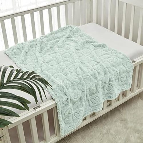 CREVENT 30"X40" Cozy Soft Warm Sherpa Baby Blanket for Girls Boys, Newborn Essentials for Infant, Baby Shower Receiving Gift - Green Heart 75X100cm + Gift Bag with Ribbon