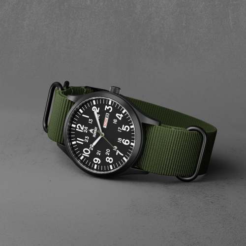 Military Field Watch 41 — Built for Real-World Adventure
