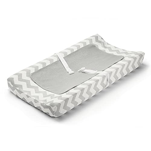 Summer Infant Basic Changing Essentials Kit with Changing Pad, Cover, and Waterproof Liner, Chevron (3 Piece Set)