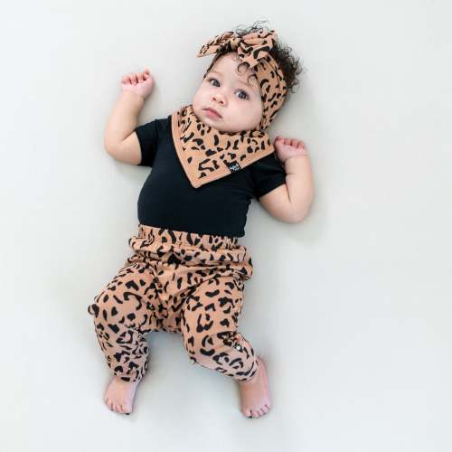 Bib in Latte Leopard