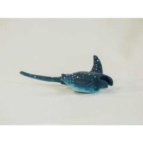 Wooden Stingray Toy, Hand-Painted Ocean Animal, Waldorf Montessori Sea Life Toy, Natural Wooden Gift for Kids, Nursery Decor