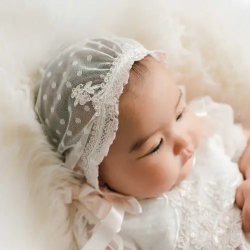 Elizabeth Newborn Lace Bonnet – Baby Beau and Belle