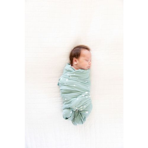 SAGE GREEN + WHITE STAR | SWADDLE
    
    
    
      – COZYS