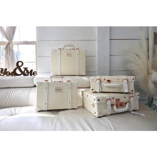 Personalized wedding keepsake box. Wedding petite trunk. Keepsake suitcase. Designed in Spain. By Daisy Fields