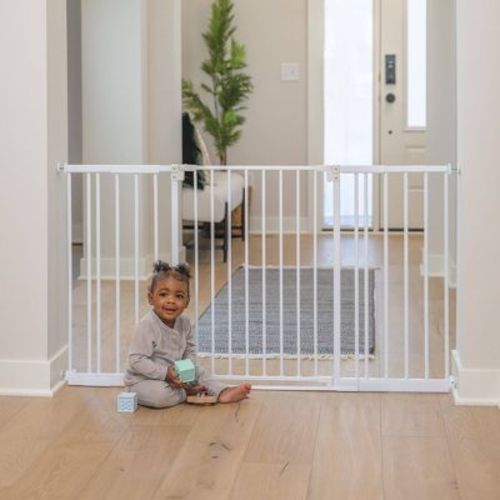 Toddleroo by North States StepSafe Extra Wide Baby Gate 29"-55" - White