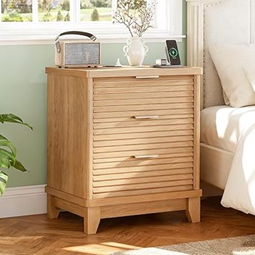 AOGLLATI Fluted Night Stand with Charging Station and 3 Drawers, Wood Nightstands Beside Table with Slanted Louvered Design,Retro End Side Table for Bedroom (1, Wood)