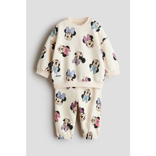2-PIECE PRINTED SWEATSHIRT AND JOGGERS SET