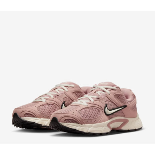 Nike V5 RNR Sneaker - Women's - Free Shipping | DSW