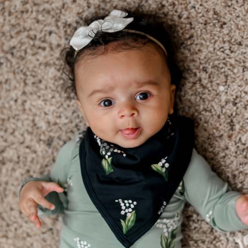 Bib in Midnight Lily