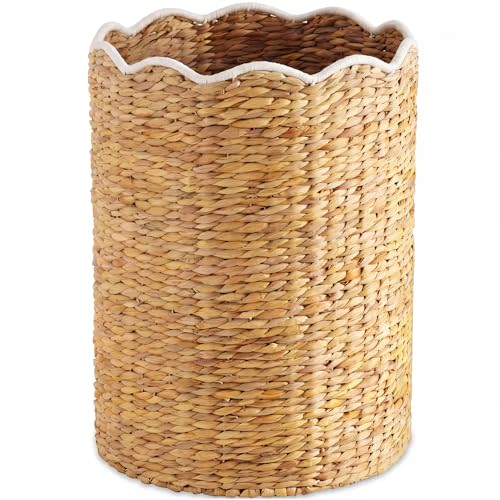 Best Choice Products Scalloped Laundry Large Round Hamper, Handwoven Laundry Basket for Clothes, Towels, Blankets, Multipurpose Storage Organizer For Laundry Room or Closet - Natural/White