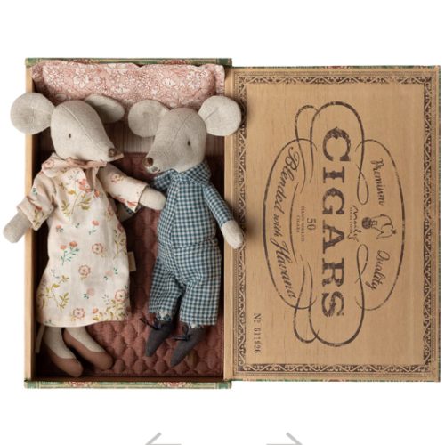 Grandma and grandpa mice in cigarbox - Maileg USA