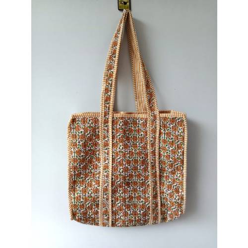 Handmade Quilted Floral Tote Bag: Reversible Cotton Shopper