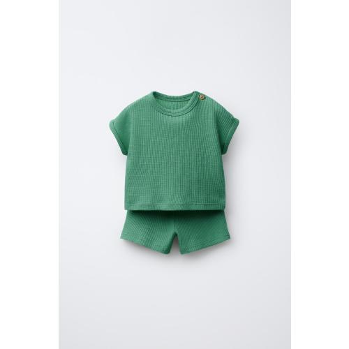PLAIN WAFFLE T-SHIRT AND BERMUDA SET - Green | ZARA United States