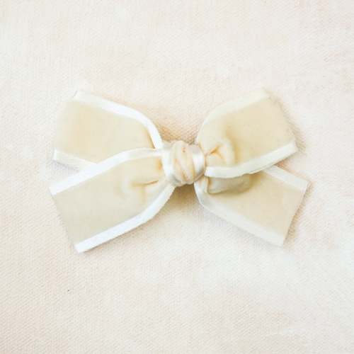 Petite Classic Bow Clip // Doux
