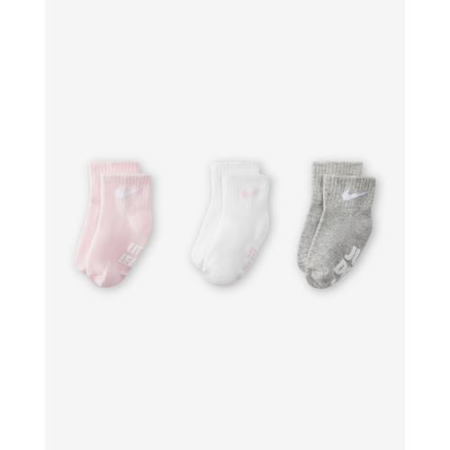 Nike Verbiage Gripper Socks (3 Pairs) Baby Socks. Nike.com