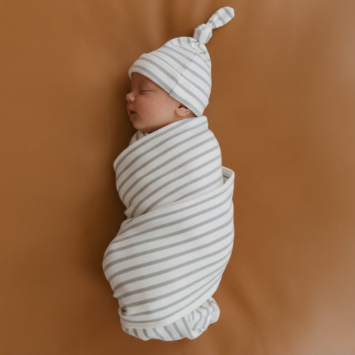Organic Swaddle Blanket & Hat Set - Fog Stripes