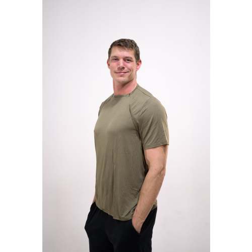 The Cameron Unisex Nursing and Skin to Skin Shirt in Sage – Lila