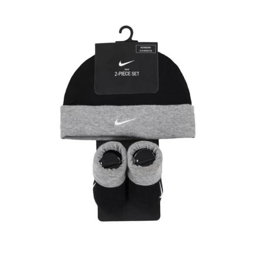 Nike Newborn 0-6 Months 2-Piece Beanie Bootie...