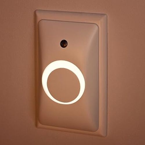 GlowGuard Childproof Outlet Covers & Night Light (1-Pack) | Secure & Tamper Resistant | Childproof, Babyproof, Toddler Proof, Child Safety Socket Cover | Light Sensor or Manual Toggle | Patent Pending
