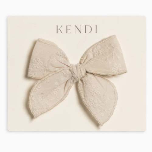 Eyelet Bow Clip
