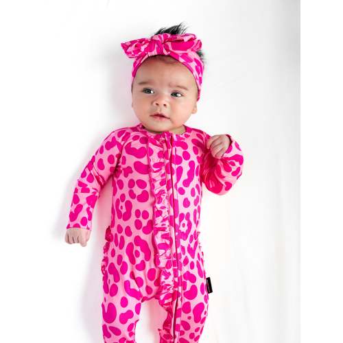 Ruffled Bamboo Zippy Sleeper in Bubble Gum Leopard
