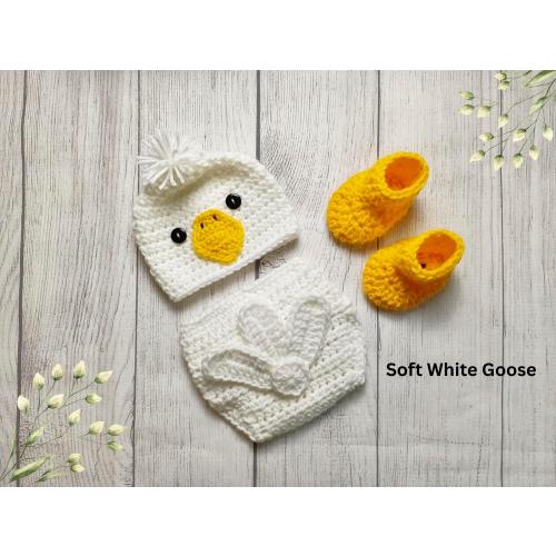 Crochet Baby Goose Hat and Diaper Cover Set: Newborn Photo Prop