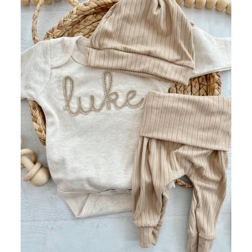 Personalized Newborn Outfit, Embroidered Name Bodysuit, Green Bummies & Hat