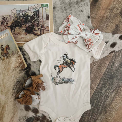 Cody Freedom S/S Onesie(Infant)(Cream) – theFRINGEDpineapple
