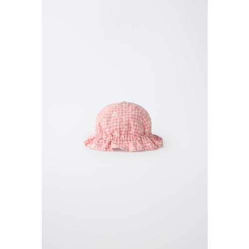 GINGHAM AND EMBROIDERED FLOWER HAT - Pink / White