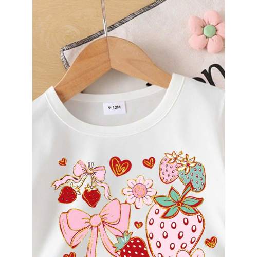 SHEIN Vintaside Kids 2pcs/Set Baby Girl Outfit, Sweet & Cute Strawberry, Bow, Floral Print Short Sleeve T-Shirt And Red White Plaid Print Shorts Set, Suitable For Outings In Summer Strawberry Toddler Outfit 2 Piece Baby Girl Outfit | SHEIN USA
