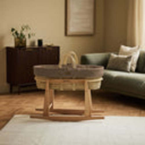 Organic Furrow Knitted Moses Basket, Mattress & Natural Rocking Stand ‐ The Little Green Sheep