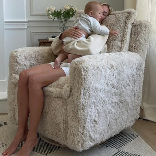 Flynn Swivel Glider with Power Recline (Grade C)