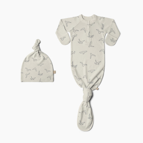 Goumi Kids x Babylist Goumi x Babylist Organic Cotton Gown & Hat Bundle - Sparrows