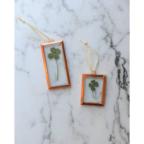 Real pressed clover ornament | BEVELED glass & copper rectangle with velvet ribbon hanger | botanical decor | 4 leaf clover