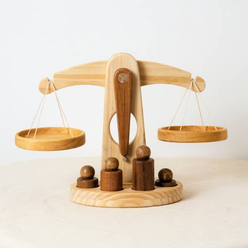 Wooden Balance Scale Montessori Toys, Birthday Gift for Little Girls, Educational Toys Kitchen Pretend Play, Nursery and Kindergarten Decor