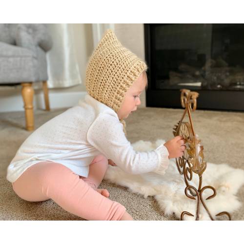 Handmade pixie bonnet. Crochet/knit. Baby hat. Gift.