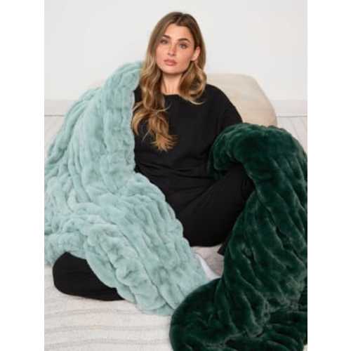 Dreamer Blanket | Super Soft, Cozy Oversized Blanket | Comfrt