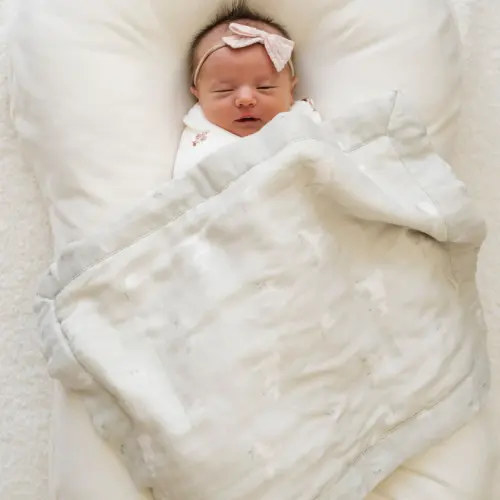Tori Halford Muslin/Lush Blanket | Saranoni