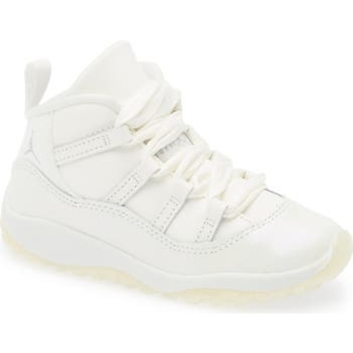 11 Retro Lace-Up Sneaker, 7 M