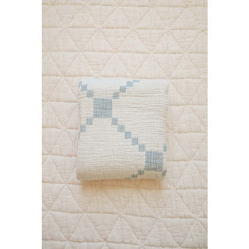 layered gauze blanket - powder