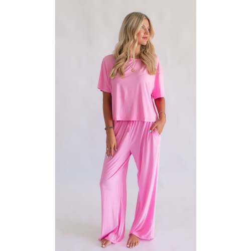 Silks Women's T-Shirt and Pants Set in Pretty Pink - 3XL