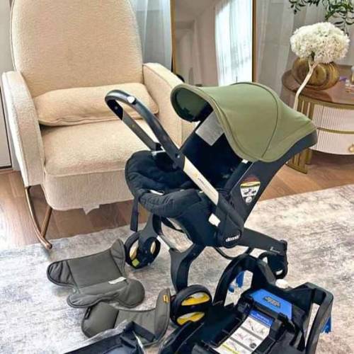 DOONA CAR SEAT AND STROLLER