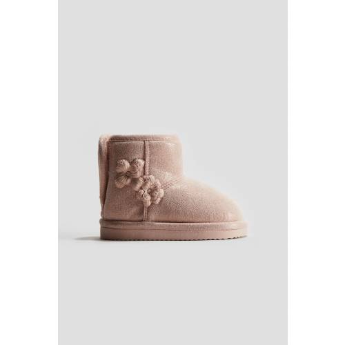 FLUFFY-LINED BOOTS