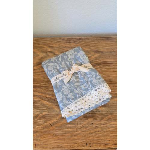 Della Blue Floral QUILTED 6 Layer Gauze Blanket