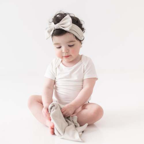 Bow Headband in Oat
