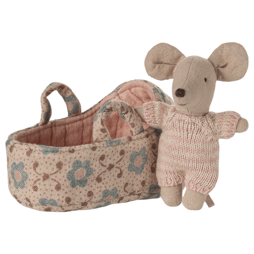 Baby mouse in carry cot - Rose