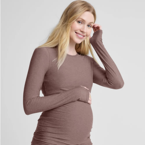 Featherweight Count On Me Maternity Crew Pullover | Beyond Yoga
