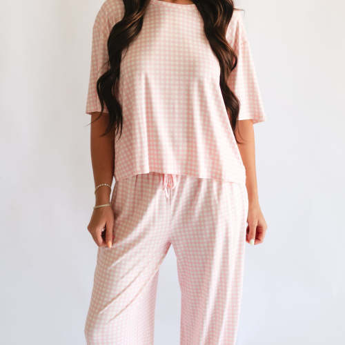 Women's T-Shirt and Pants Set in Pink Gingham